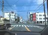 197号線を大分方面から大在方面へ直進し、
途中、「鶴崎駅」入口の交差点を右折します。
