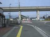 JR東北本線「岩手飯岡駅」から徒歩約10分です。