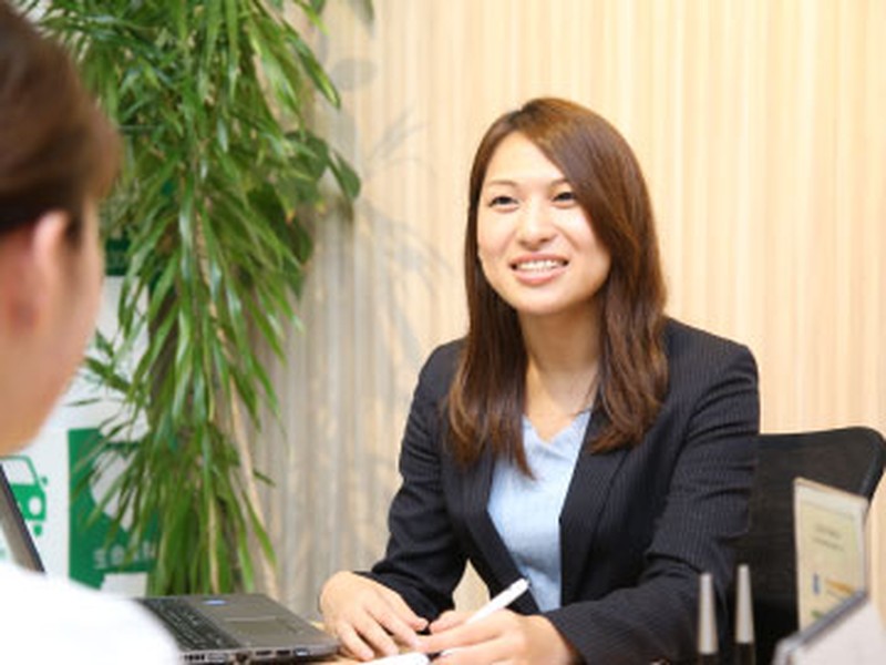 お客さまの生活に寄り添ったプランを一緒に選ぶお手伝いをさせていただきます。