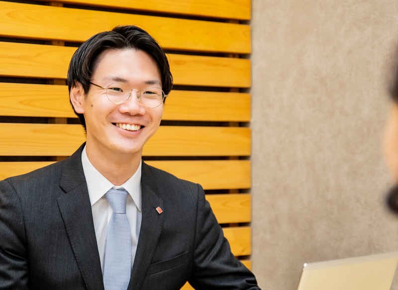 お客さまの未来を第一に考え、 不安や心配をご一緒にひとつずつ解消いたします。