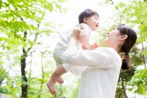 シングルマザーの子育て費用とひとり親世帯向けの行政サポート